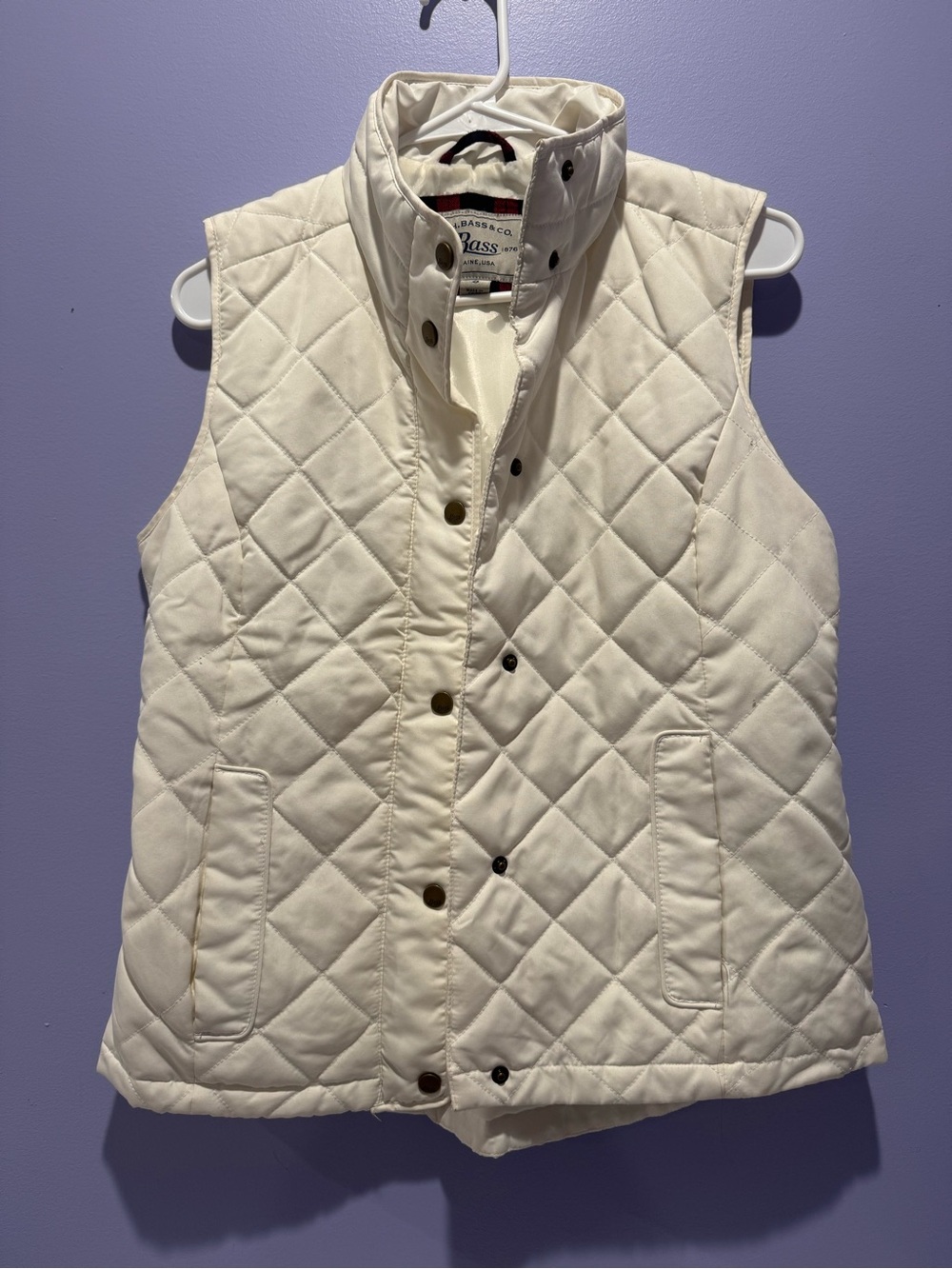 G.H. Bass & Co. Cream Quilted Snap-Front Vest
